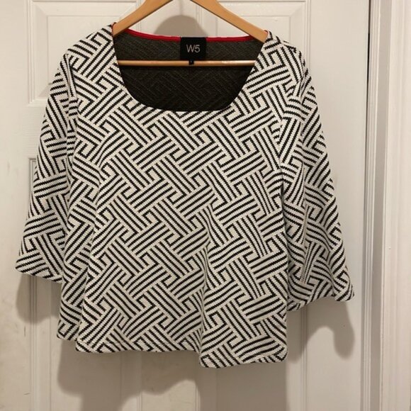 W5 NWOT WOMEN'S WHITE & BLACK TOP with 3/4 sleeves size L - Picture 1 of 4